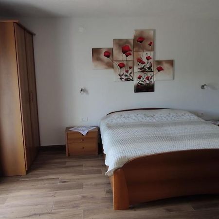 Lino Apartments Ровин Екстериор снимка